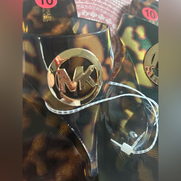 Michael Kors New Lillie Jelly Thong Sandals Animal Print Flip Flops Size 10 - Picture 3 of 3